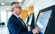 Digital Signage w urzędach i instytucjach publicznych nowoczesna komunikacja z interesantami
