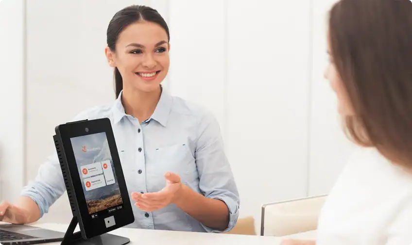 Jak działa recepcja oparta na kiosku Visitor Management